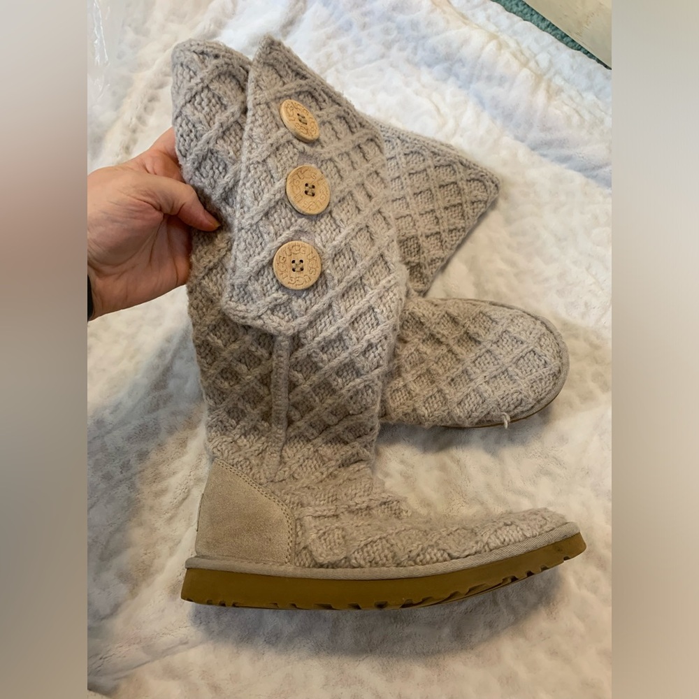 Ugg Beige Lattice Cardy Knit Boots Size 8